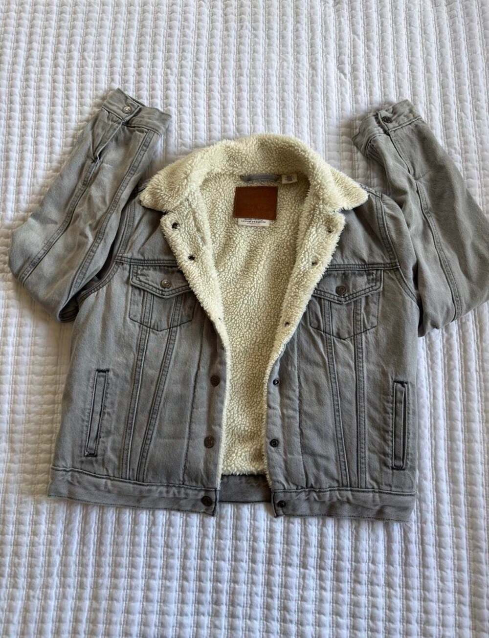 Vintage Levi's Sherpa Jean Jacket Size Small Women's Short Warm Snap Pockets Lig
